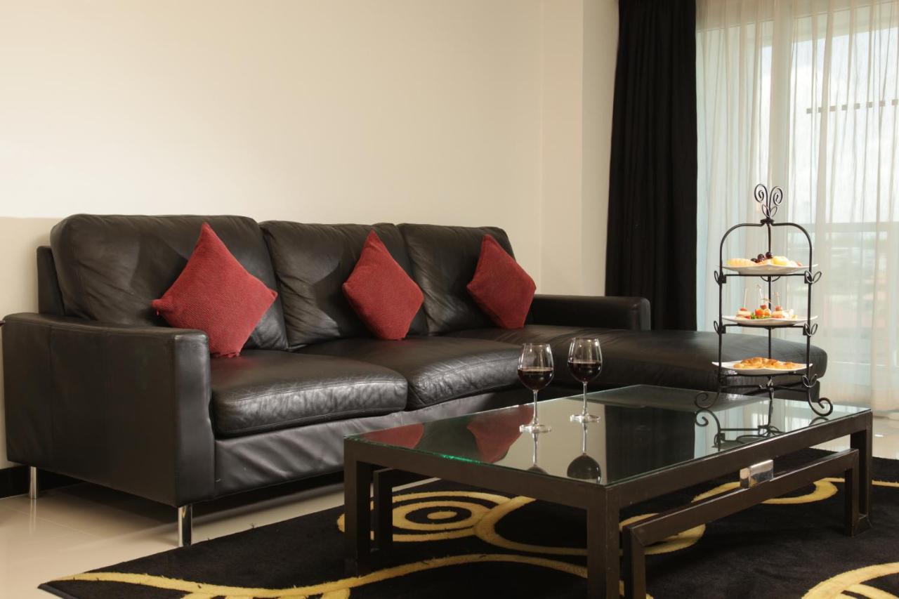 Nova Suites Pattaya By Compass Hospitality Exteriör bild