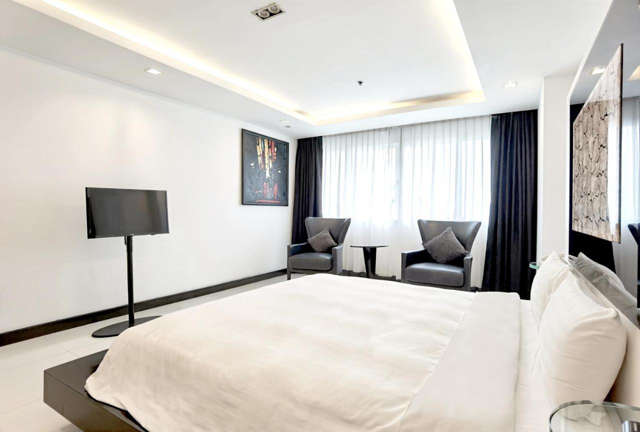 Nova Suites Pattaya By Compass Hospitality Exteriör bild