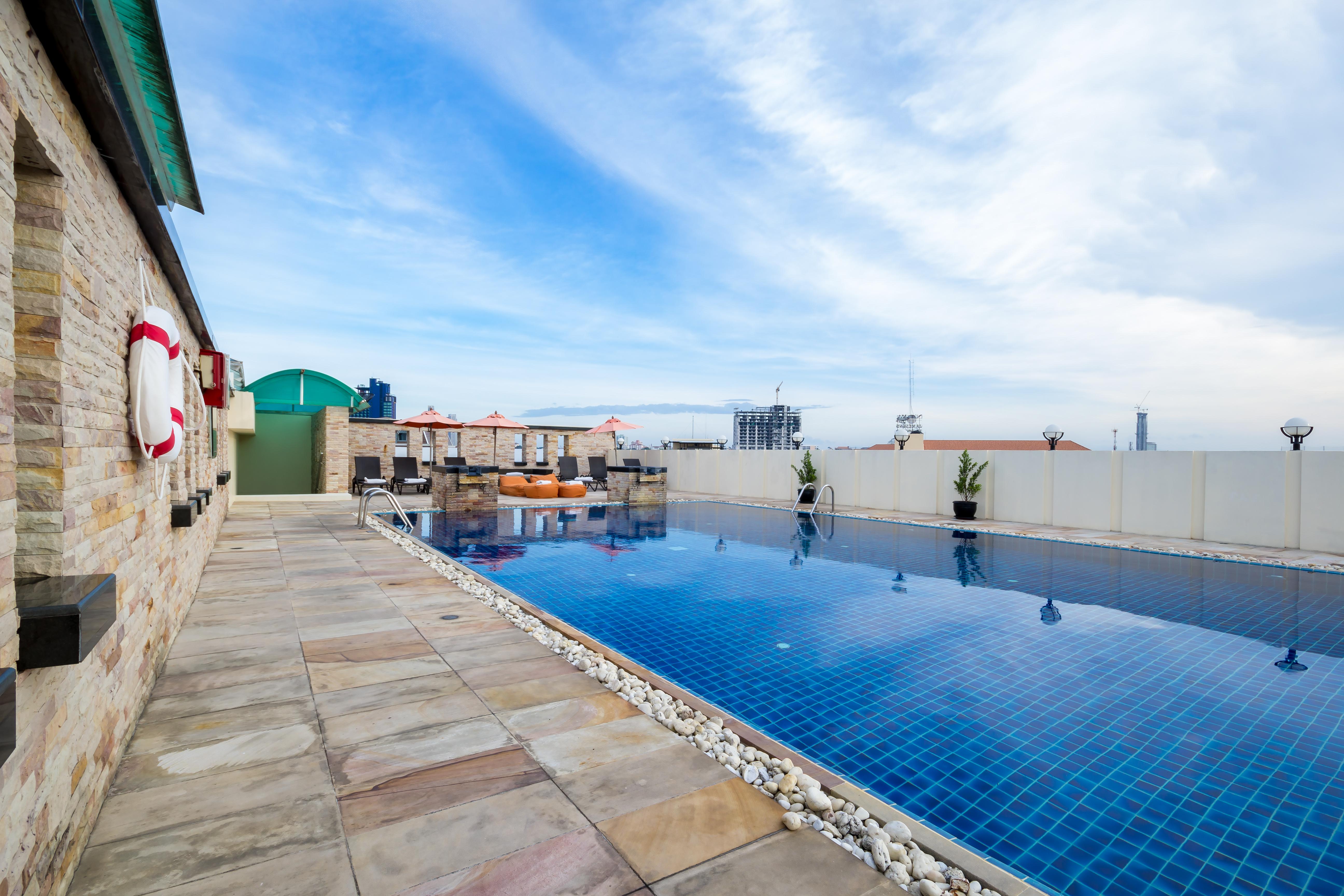 Nova Suites Pattaya By Compass Hospitality Exteriör bild