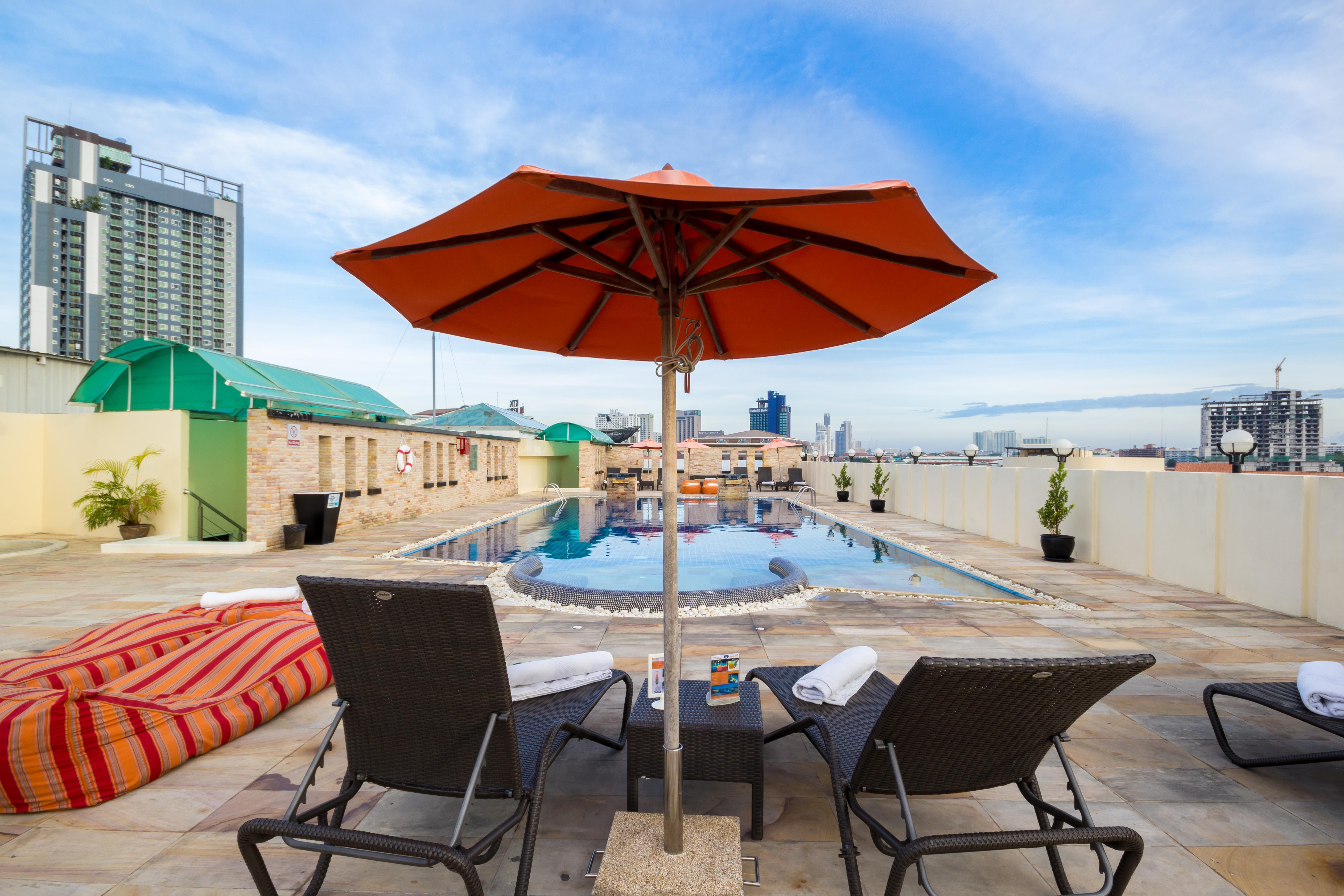 Nova Suites Pattaya By Compass Hospitality Exteriör bild