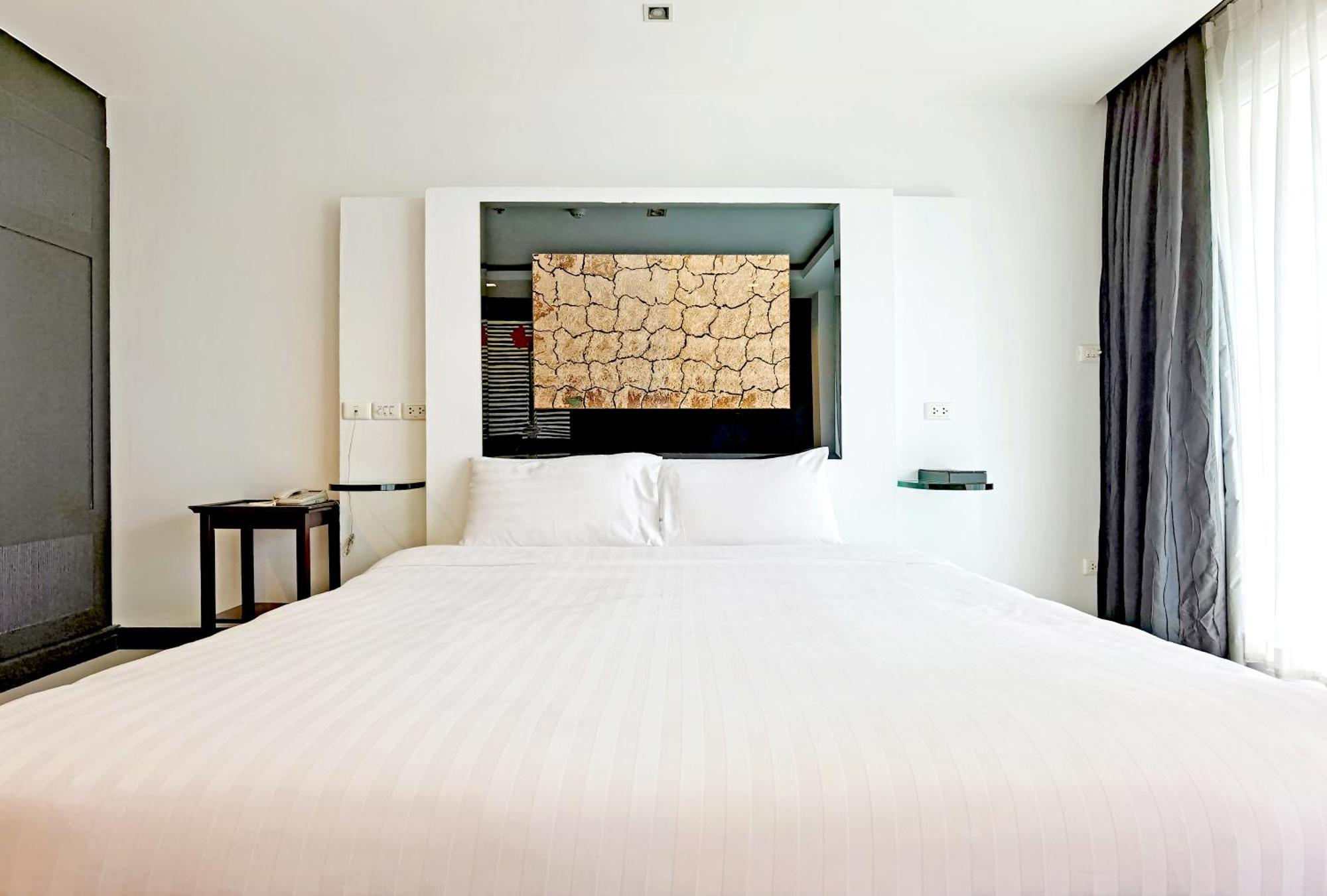 Nova Suites Pattaya By Compass Hospitality Exteriör bild