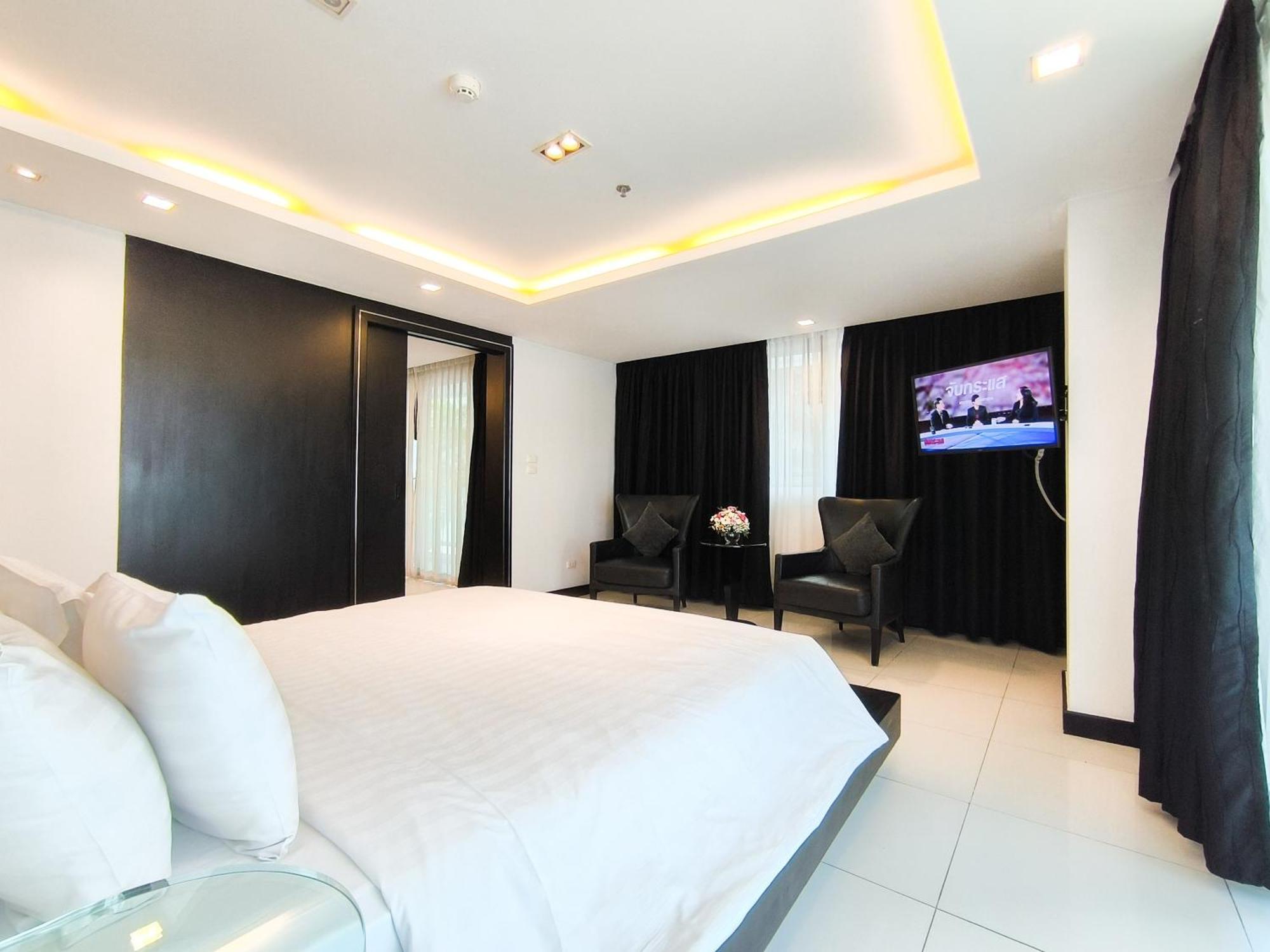Nova Suites Pattaya By Compass Hospitality Exteriör bild