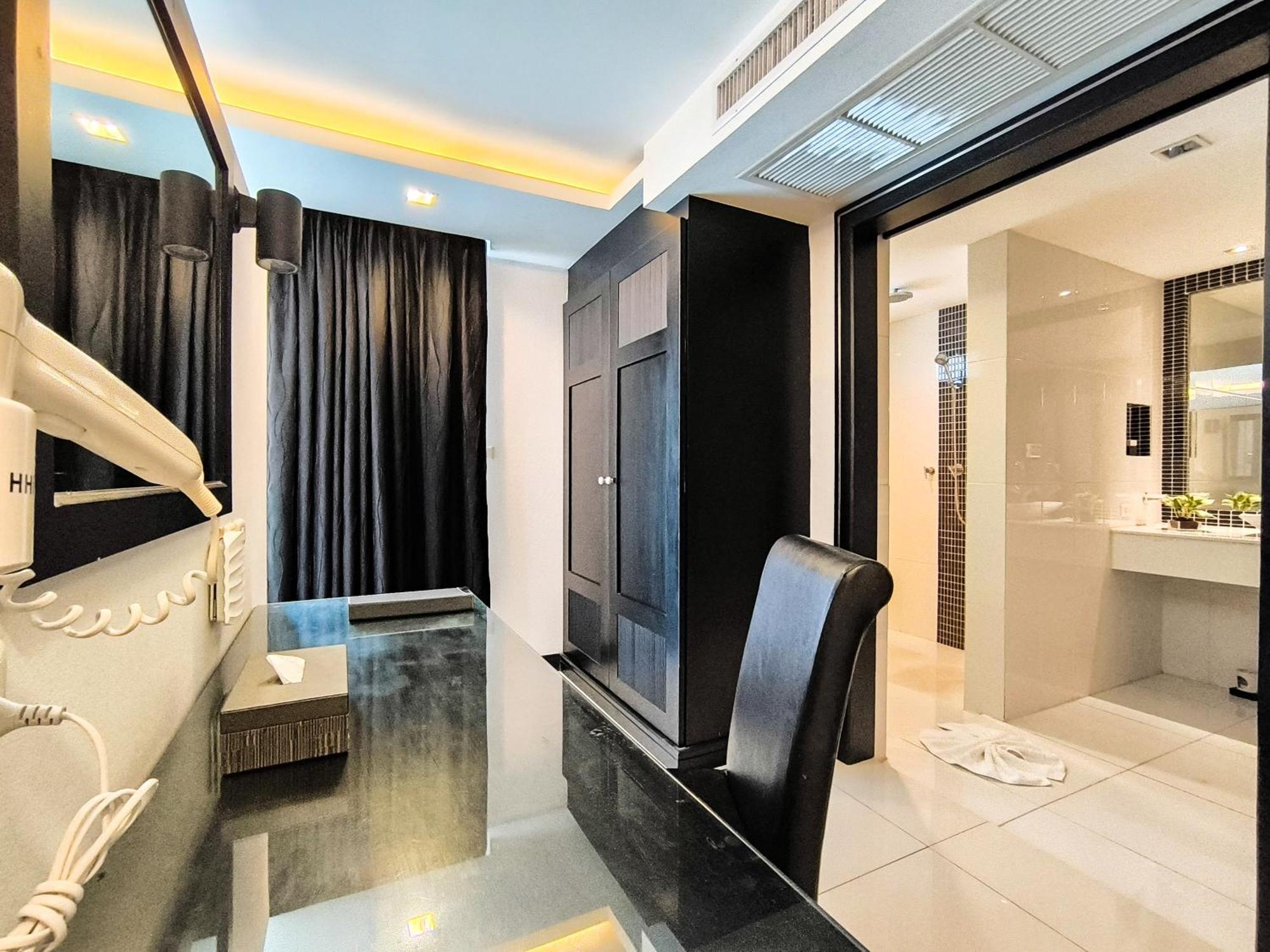 Nova Suites Pattaya By Compass Hospitality Exteriör bild