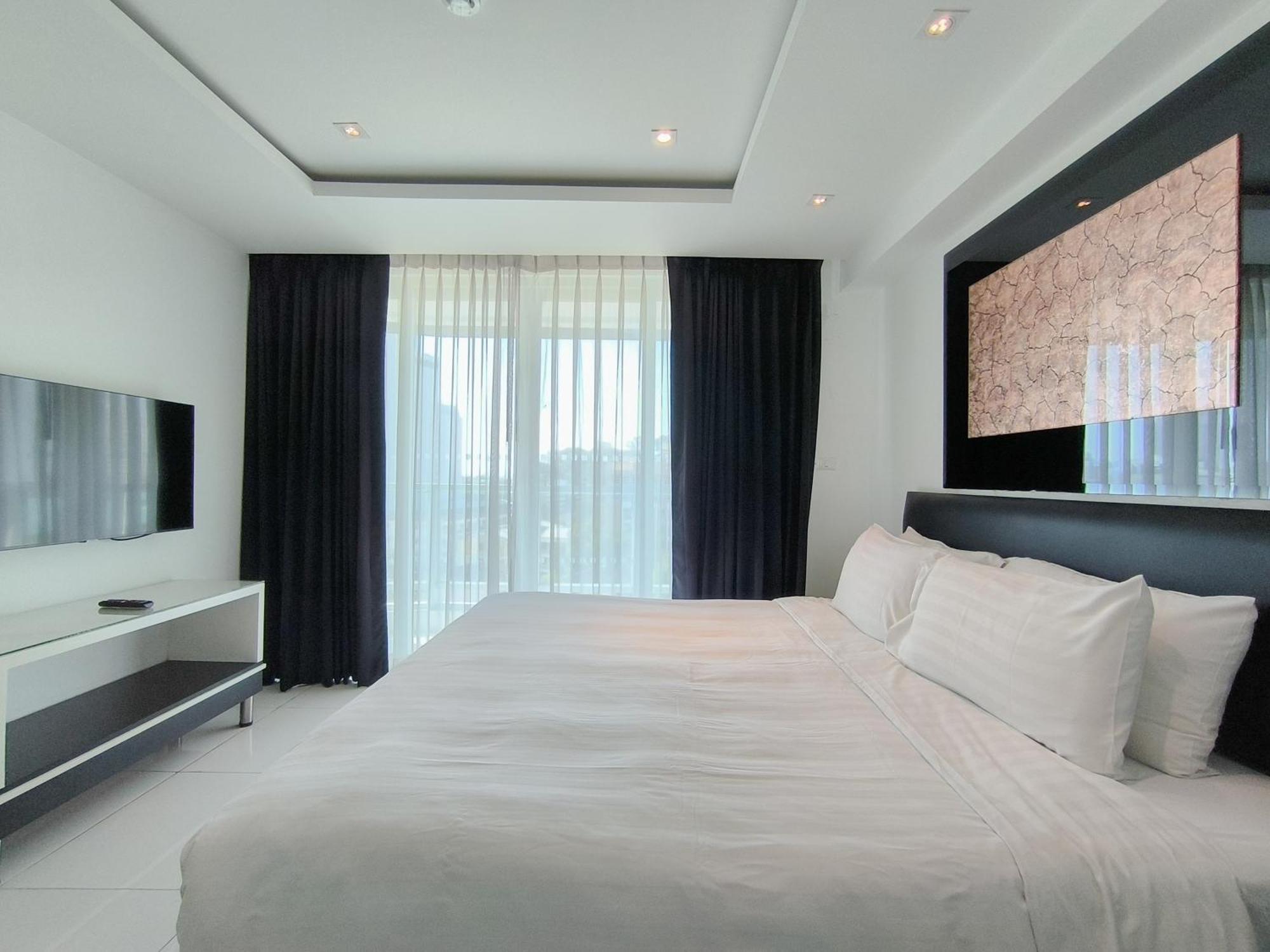 Nova Suites Pattaya By Compass Hospitality Exteriör bild
