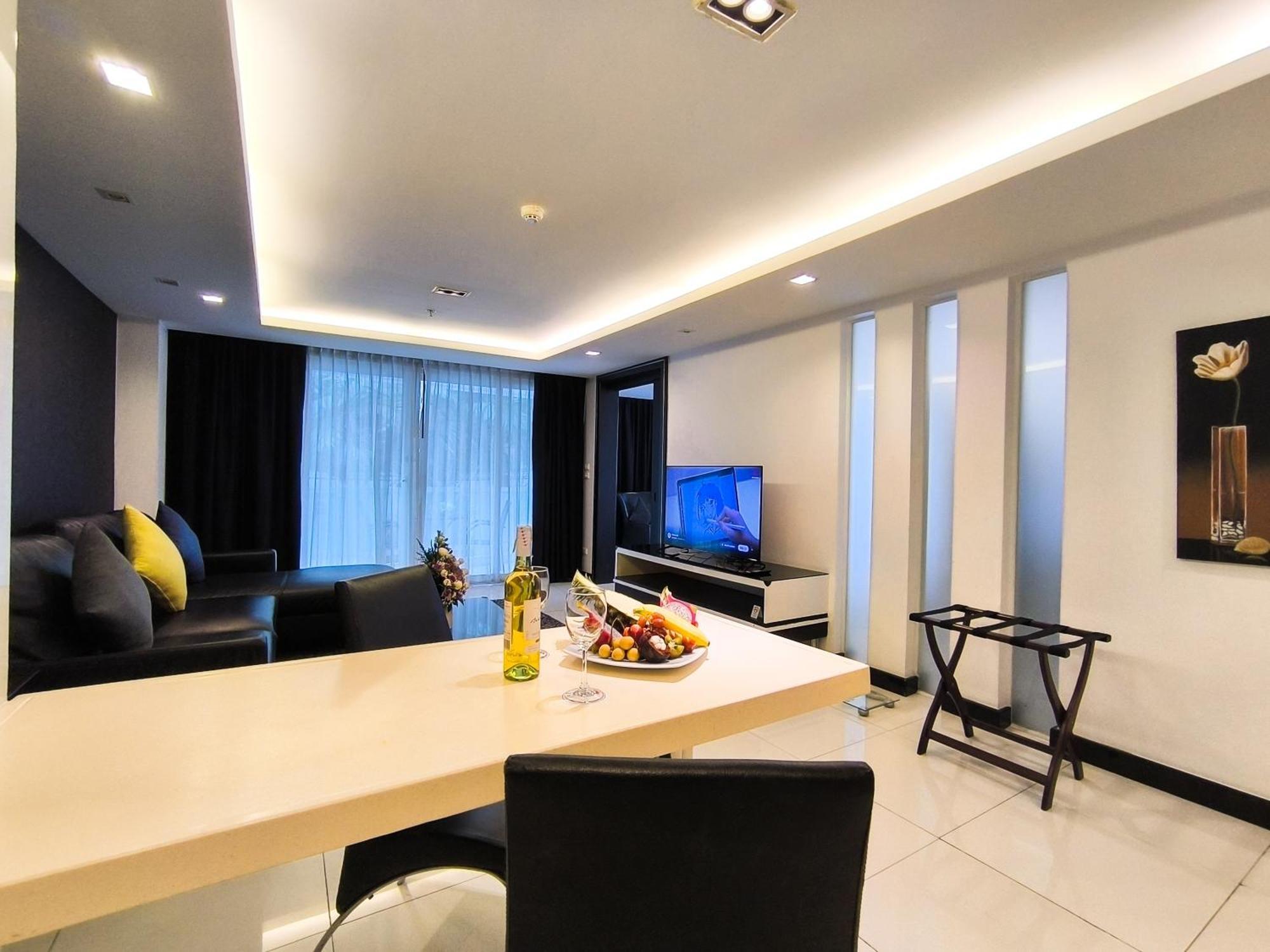 Nova Suites Pattaya By Compass Hospitality Exteriör bild