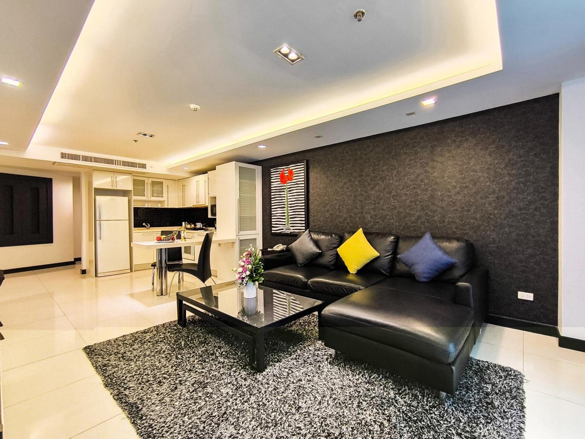 Nova Suites Pattaya By Compass Hospitality Exteriör bild