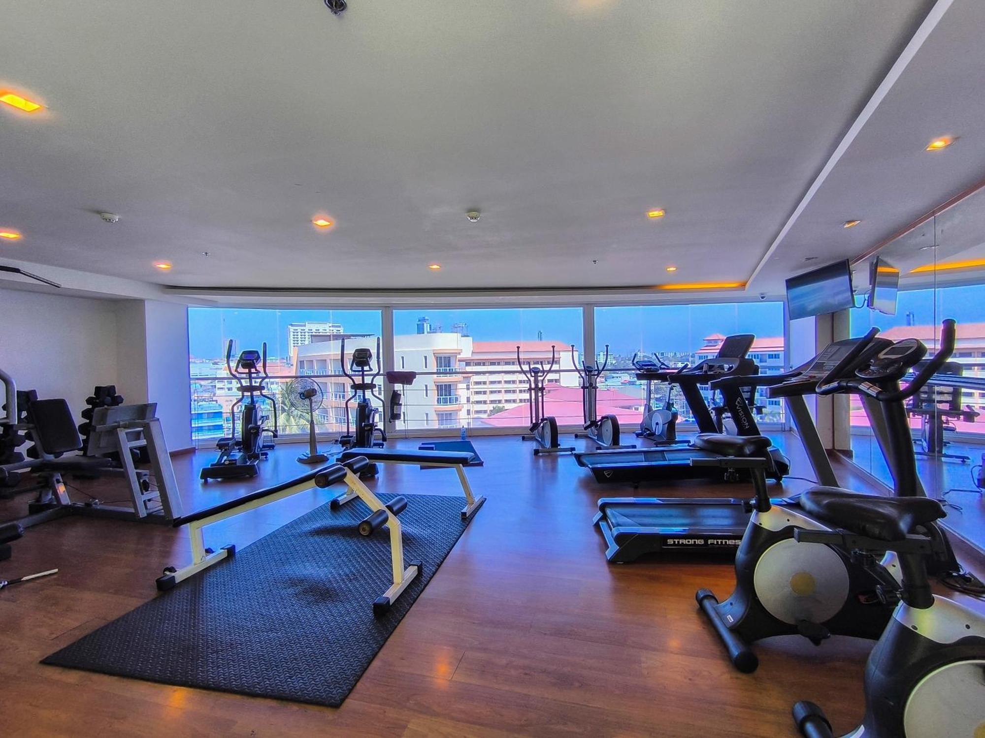 Nova Suites Pattaya By Compass Hospitality Exteriör bild