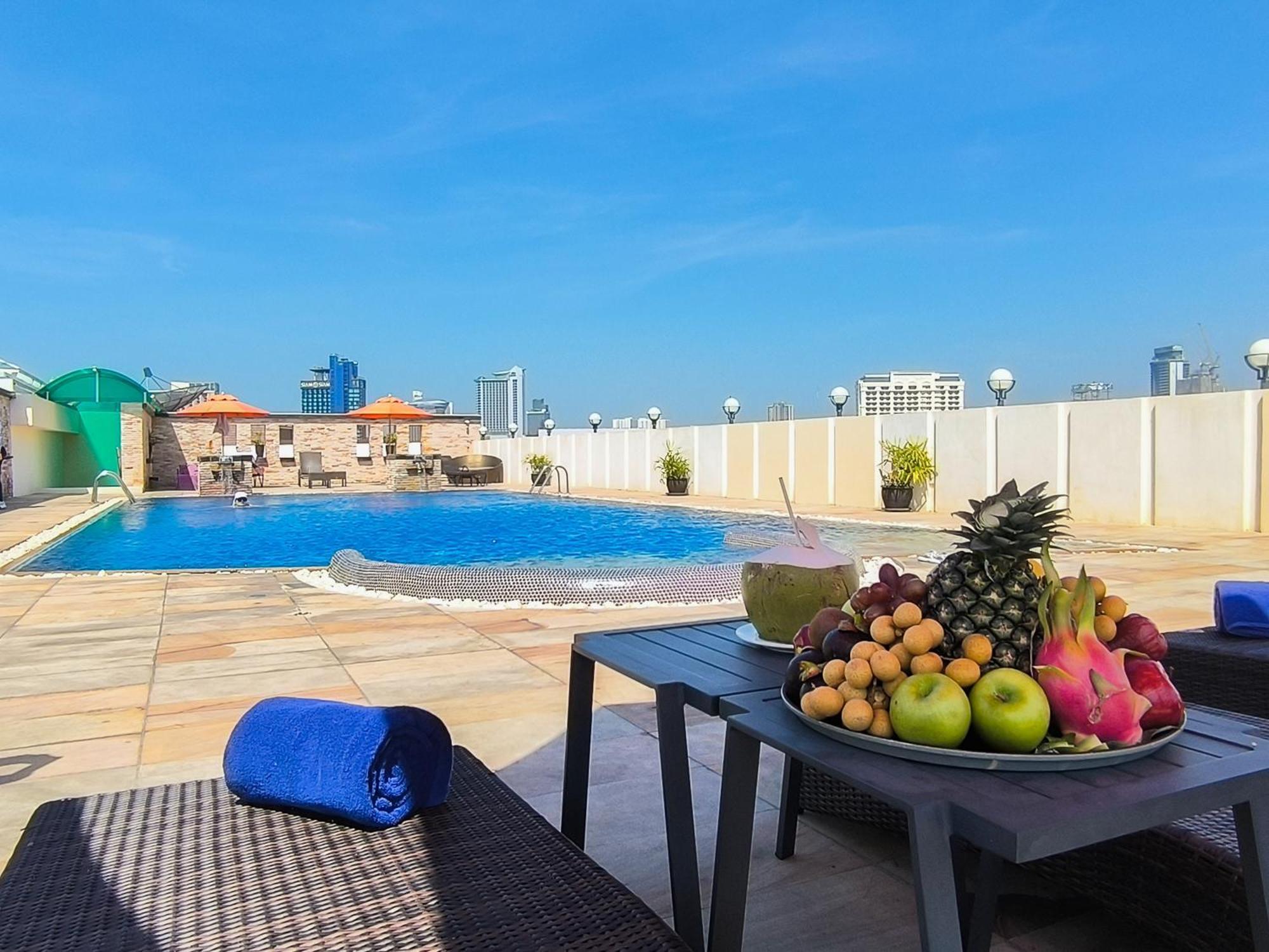 Nova Suites Pattaya By Compass Hospitality Exteriör bild